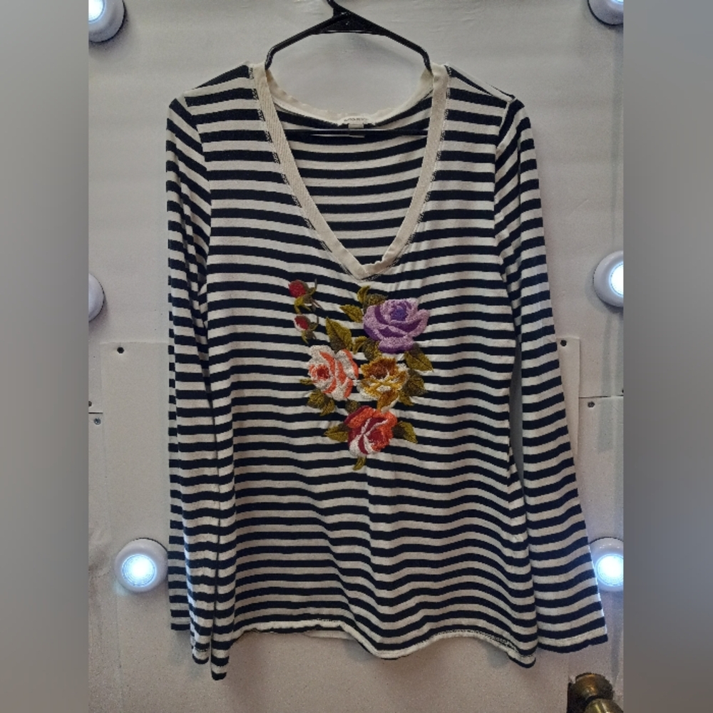 Boston Proper Floral Embroidered Artsy Boho Striped Relaxed Fit Top Lagenlook